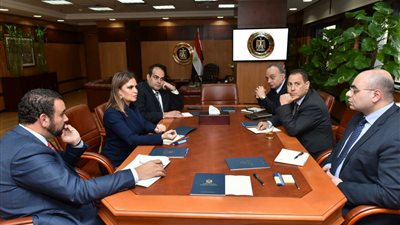 «نصر» تبحث مع «الرقابة المالية» و«البورصة» حماية صغار المستثمرين