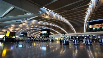 «صاعقة برق» تلغي عشرات الرحلات الجوية بنيويورك