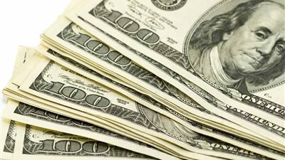 الدولار يواصل ارتفاعه أمام الين
