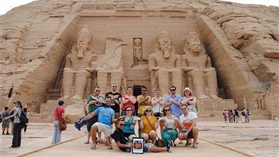 «الأقصر» تبحث الترويج الإليكتروني للسياحة