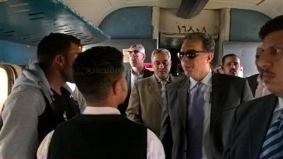 بالصور.. وزير النقل يتفقد «محطة مصر» فى زيارة مفاجئة 