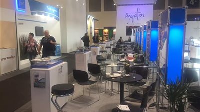  بالصور.. «استندات مصر» تبحث عن أصحابها فى آخر أيام «بورصة برلين» 