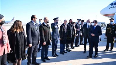 صور..الرئيس عبد الفتاح السيسي يصل الي مطار شارل ديجول بالعاصمة الفرنسية باريس