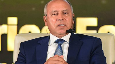 وزير النقل: توجيهات رئاسية بعدم استيراد أتوبيسات من الخارج وتشجيع صناعتها محلياً