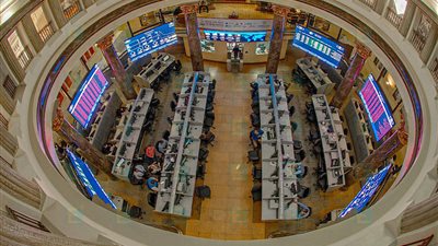 صعود جماعي لمؤشرات البورصة في مستهل تعاملات الاثنين