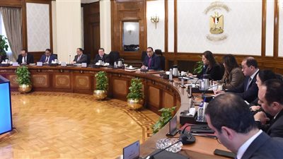 رئيس الوزراء يتابع خطوات تنفيذ خطة الطروحات الحكومية