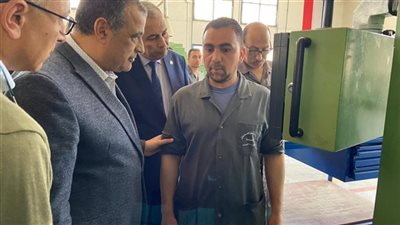 وزير الدولة للإنتاج الحربي يجري زيارة مفاجئة لـ