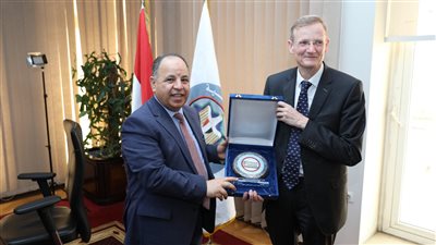 «وزير المالية» نتطلع للتعاون فى طرح أول إصدار لسندات الباندا فى السوق الصينية