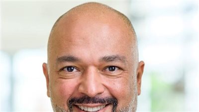 شراكه بين «اتصالات من &e» وهيئة الطاقة الجديدة 