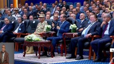 الرئيس السيسي: بنعمل حاجة في ظروف غير عادية.. والدولة مش أكل وشرب بس