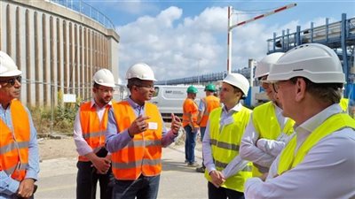 نائب وزير الإسكان يلتقى بأكبر الشركات الفرنسية المتخصصة في مجال تحلية المياه