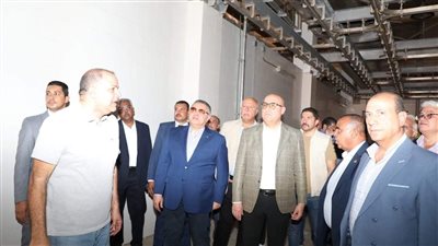 وزير الإسكان ومحافظ البحر الأحمر يتفقدان مشروعى تطوير الممشى السياحى لمدينة الغردقة ...صور