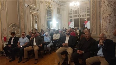 بالتعاون مع 