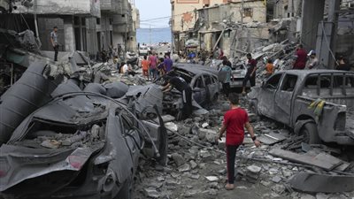 طوفان الأقصى.. إسرائيل تدمر غزة.. أسوشيتدبرس: المباني تحولت إلى ركام من الخرسانة