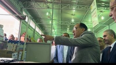 رئيس الوزراء يوجه بنزول فرق تفتيش للتأكد من استمرار البيع بالسعر المعلن