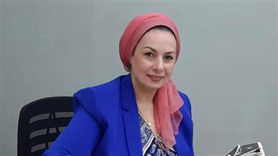 جرمين عامر توقع عقد نشر كتابها الثاني «50 لقطة ميتافيرسية»