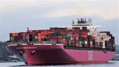 عودة حركة الملاحة في قناة السويس إلي طبيعتها  