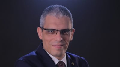 أبوظبي التجاري يُعين أحمد عادل منصور رئيساً للتحول الرقمي 