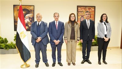 لتنمية الأسرة المصرية ..توقيع بروتوكول تعاون بين وزار ة«التخطيط » و«البريد»