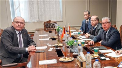 «مصر»و«تركيا» يبحثان فرص تواجد عدد من شركات الملابس التركية بالقنطرة 