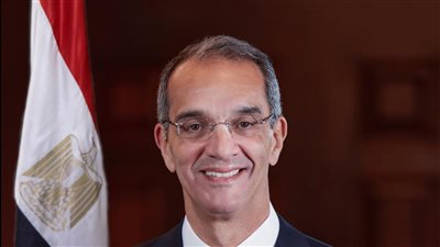  وزير الاتصالات يغادر إلى برشلونة للمشاركة فى المؤتمر العالمى للهواتف المحمولة 