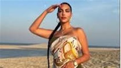    ظهور باهت لـ«جورجينا» للترويج لمشروع فلل