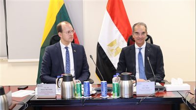 وزير الاتصالات يبحث مع الجانب«الليتوانى» التعاون  فى مجالات التعهيد والبريد 