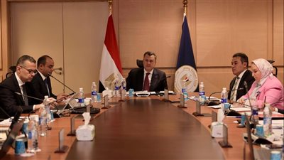  السياحة : نمو مقاعد 