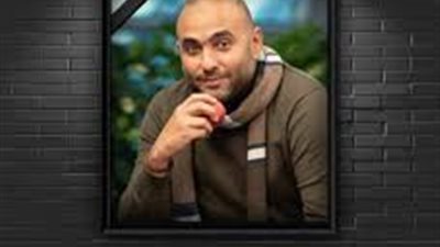 اليوم.. عزاء محمد العزب رئيس قطاع الإعلام بالشركة المصرية للاتصالات