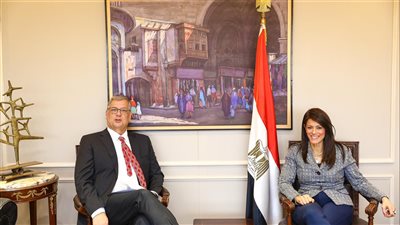 وزيرة التعاون الدولي تدعو الشركات الهولندية للمشاركة في مؤتمر الاستثمار 