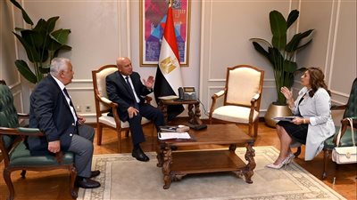 الوزير يبحث مع التصديري للملابس الجاهزة سبل تنمية وتطوير صناعة الملابس الجاهزة 