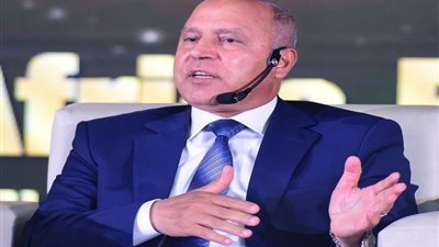 نائب رئيس الوزراء للتنمية الصناعية يبحث مع مجموعة العربي تعميق التصنيع المحلي