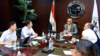  جيانجسو ليانفا الصينية تبحث إنشاء مجمع متكامل للغزل والنسيج في مصر