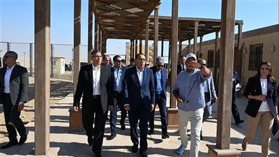 رئيس الوزراء يتفقد أعمال تطوير مدخل المنطقة الأثرية بهضبة الأهرام