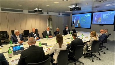 وزير البترول يبحث تعزيز التعاون مع إينى الإيطالية في أنشطة البترول والغاز