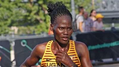 إضرام النيران في عداءة ماراثون أوغندية