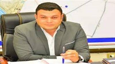 وزير الإسكان يتابع موقف تنفيذ وحدات 