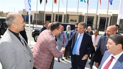 وزير الزراعة خلال تفقده لمعرض صحاري يؤكد على إهتمام الدولة بتوطين تكنولوجيا الزراعة