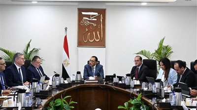البترول تطرح مزايدة عالمية للبحث عن الغاز والزيت بالبحر المتوسط والدلتا