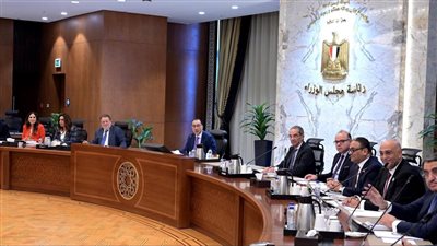 الحكومة تناقش آليات إعادة هيكلة الصورة الذهنية لجهاز تنمية المشروعات