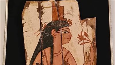 سفارة مصر فى هولندا تسترد 3 قطع أثرية 