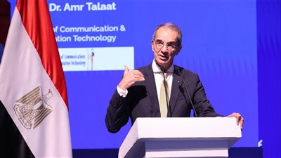 وزير الاتصالات: ملتزمون بدعم الشباب ومساعدتهم فى تحقيق أهدافهم