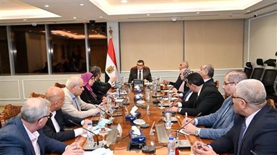 الشربيني يصدر حزمة من التكليفات لمسئولى الهيئة لدفع معدلات التنمية بالمدن الجديدة