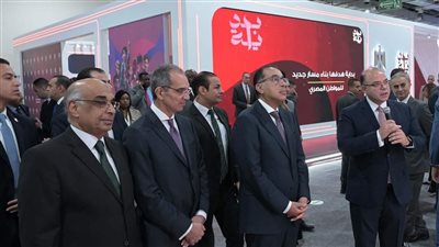 رئيس الوزراء يتفقد أجنحة «المركزي» و