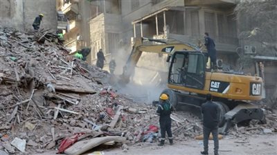 ارتفاع عدد ضحايا انهيار عقار العباسية لـ6 متوفين والبحث عن مفقودين