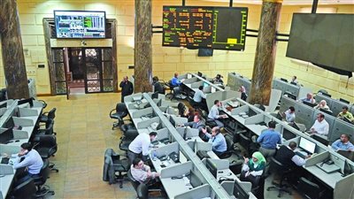 صعود المؤشر الرئيسي لـ البورصة المصرية هامشيًا بختام تعاملات جلسة الإثنين