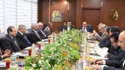  وزير الإسكان ورئيس الهيئة العربية للتصنيع يبحثان التعاون بتصنيع المهام الكهروميكانيكية