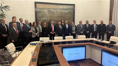 كامل الوزير يبحث مع شركة بياجيو الإيطالية فتح مصنع بمصر لإنتاج الدراجات البخارية