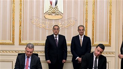 رئيس الوزراء يشهد توقيع مذكرة تفاهم بين 