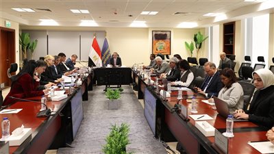 وزير الاتصالات يبحث مع وفد ألماني جذب الاستثمارات للقطاع 